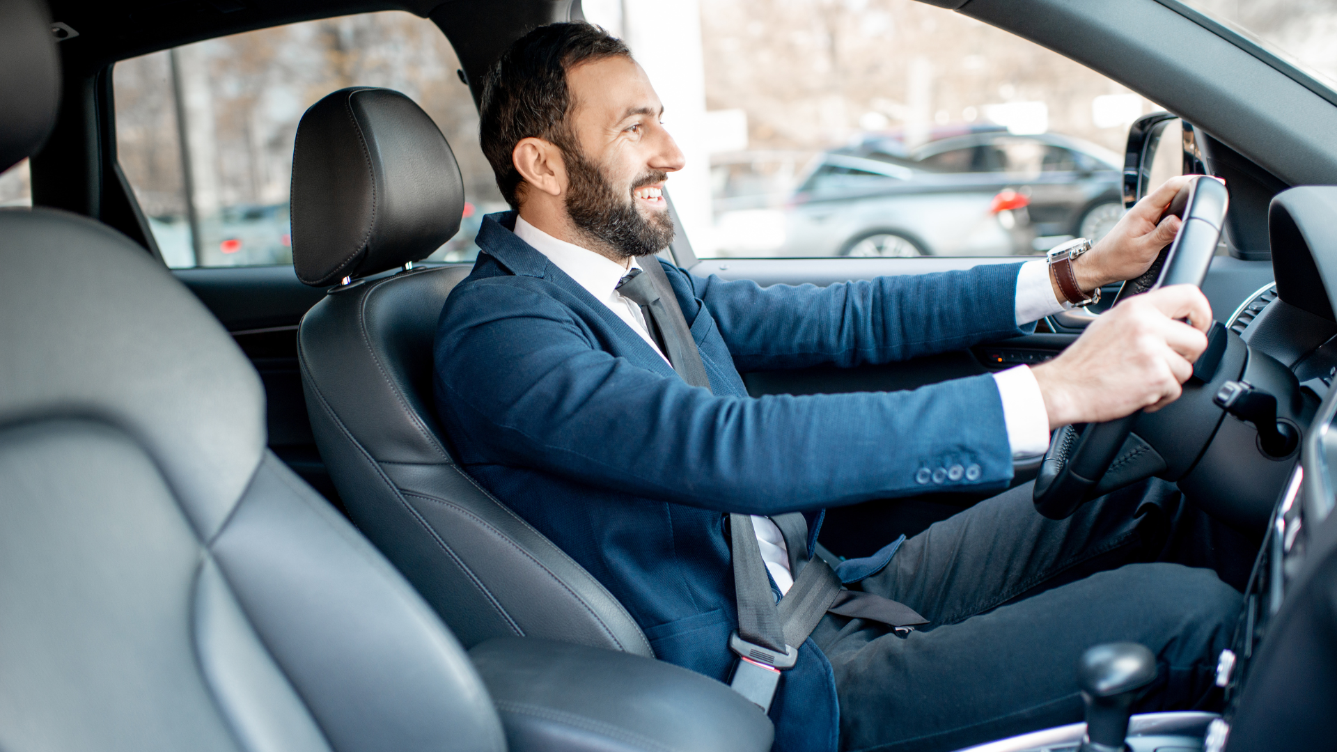 Professional chauffeur for corporate travel in Lyon
